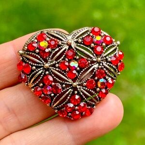 🔥2/$20 Heart Brooch Rhinestone Gold Tone Heart Brooch Gift for you Loved One